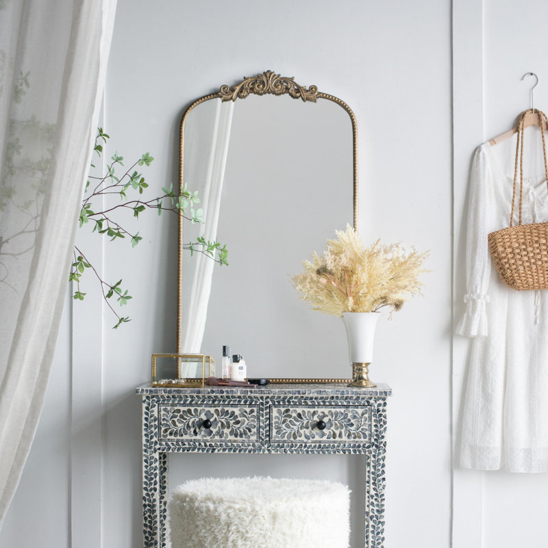 Miroir d'appoint, Doré