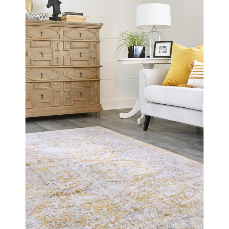 Saphira Chenille Oriental Indoor Rug