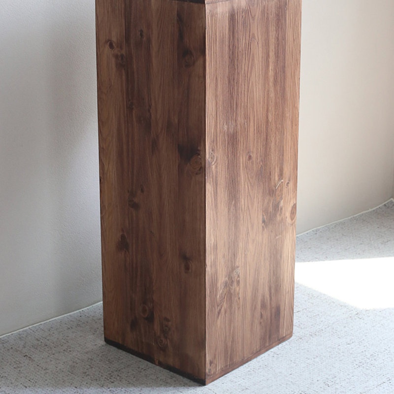 Armoire en bois massif de style Wabi-Sabi