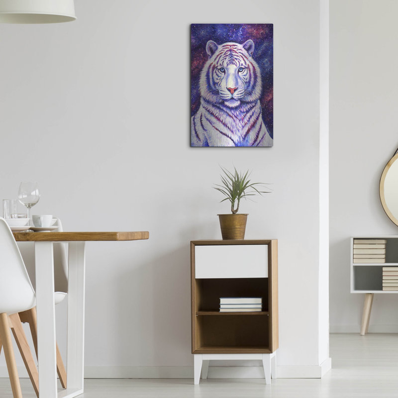 «Parmi les étoiles - tigre blanc cosmique» par Rebecca Wang, art mural en métal, H 24 po x l 16 po