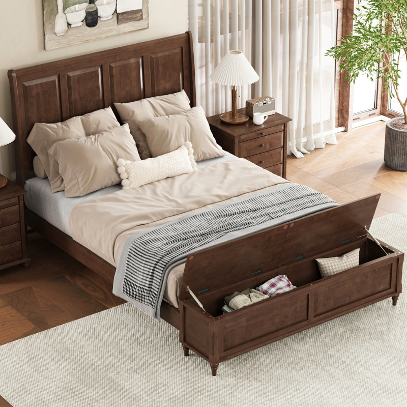 Structure de grand lit avec tête de lit haute et banc de rangement, lit-bateau en bois massif avec coffre de rangement de 64 po, aucun sommier nécessaire