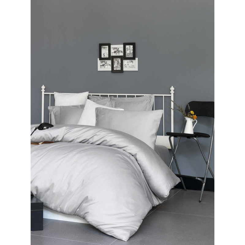 Luxury Satin King Quilt Cover Set, Light Grey | 100% Cotton Satin, 260 x 87 in Duvet Cover & 19.7 x 31.5 in Pillowcases (2 Pieces) | 210 Thread Count, Button Closure, Easy Care, Machine Washable