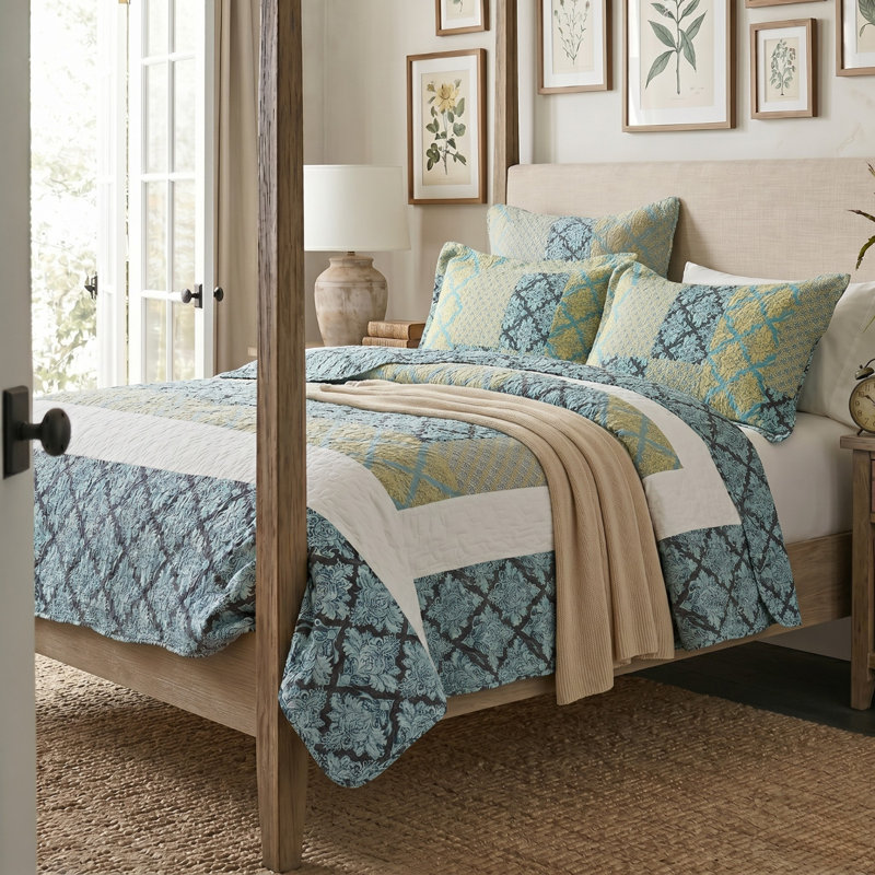 Damask Reversible Lightweight Bedspread Quilt Set, Queen