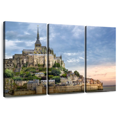 Adella Historic Mont Saint Michel