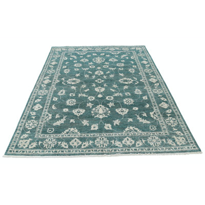Tapis vert en laine noué à la main 5,7 x 7,6 pi avec motif floral All-Over