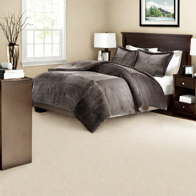 Plush King/cal King Bedding Sets, Hypoallergenic Polyester Comforter With Modern Ribbed Design