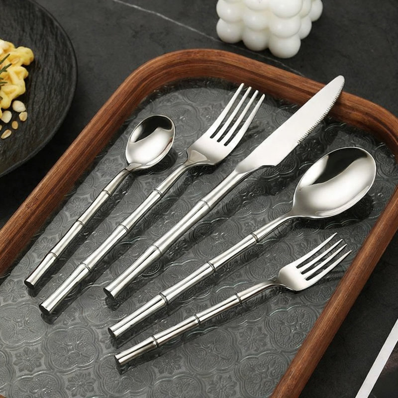 Ensemble de 20 couteaux à steak en acier inoxydable 20 pièces, couverts en bambou de qualité 304 pour la cuisine au restaurant et à la maison, couverts allant au lave-vaisselle