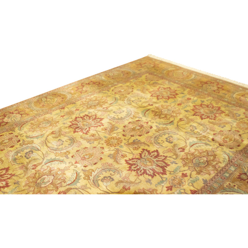 High-Quality Hand-Knotted Cream And Gold Area Rug