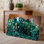 Toile, vue rapprochée de formations de cristal vert éclatant mettant en vedette des facettes angulaires nettes qui reflètent la lumière