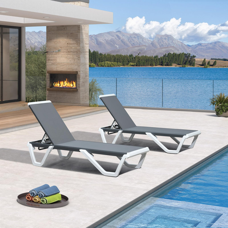 2-piece Outdoor Aluminum Chaise Lounge Set, Gray