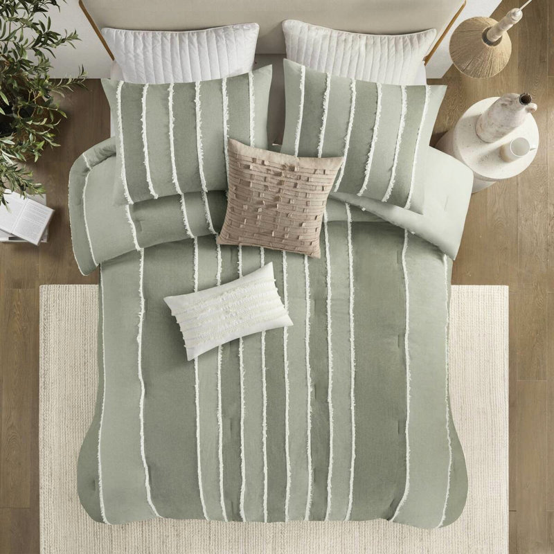 615220584-E60E Comforter
