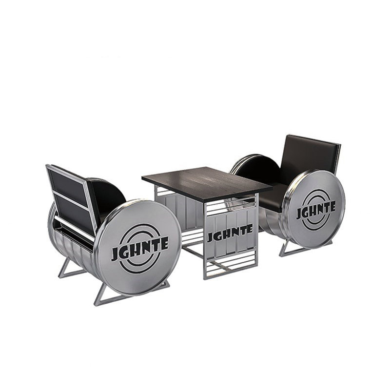 Table et chaises créatives de style industriel