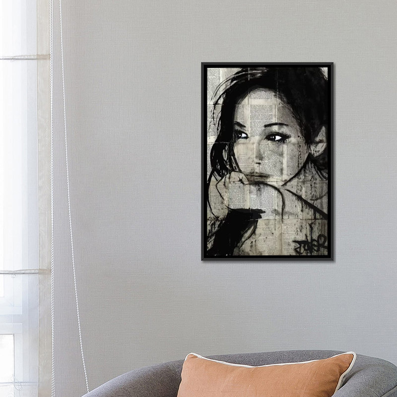 «Ruth», impression sur toile, H 48 po x l 32 po x P 1,5 po, Toile encadrée noire, Pas de tapis