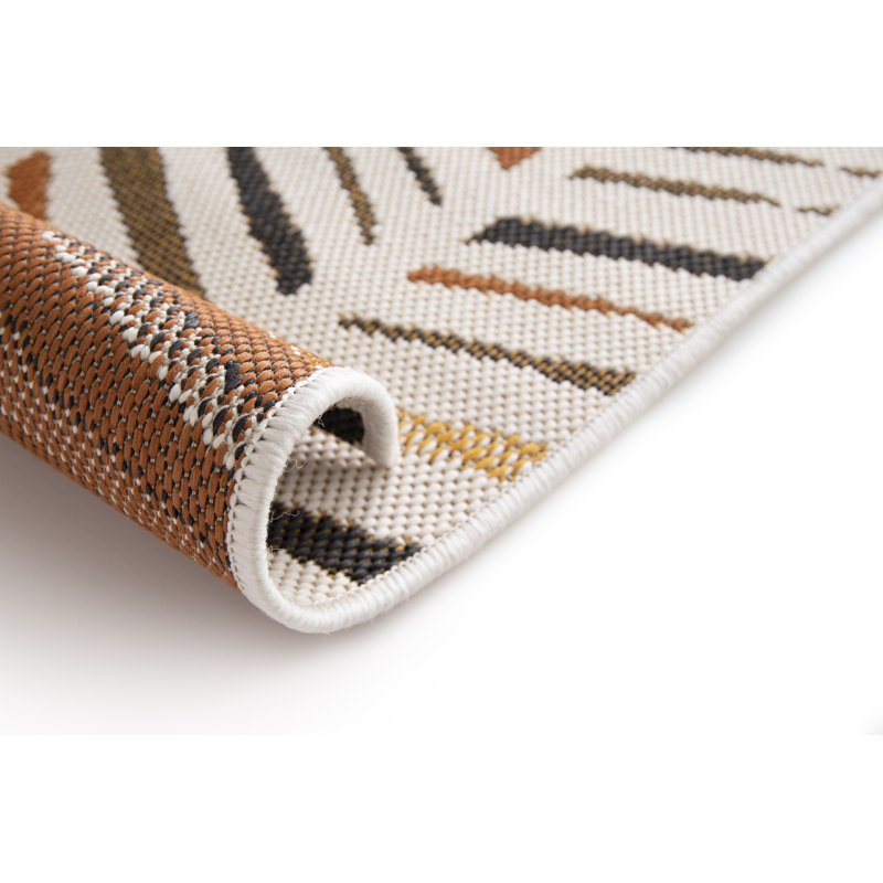 Jalynn Chevron Indoor / Outdoor Area Rug, Rectangle 120 x 170cm