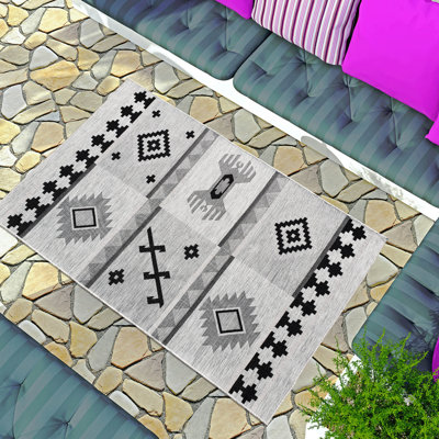 Tubbs Abstract Indoor Rug