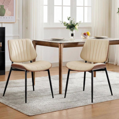 Ensemble de 2 chaises de salle à manger de style Mid-Century moderne, siège rembourré en cuir de polyuréthane avec dossier en bois de noyer courbé, pieds en métal robustes et pieds réglables, décor vintage pour la cuisine ou la salle à manger, beige