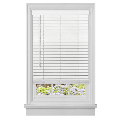 Store en simili bois robuste et sans cordon 2 po Kate Aurora - couleurs et tailles variées