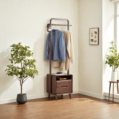 Élégante garde-robe à bord arrondi avec grand rangement