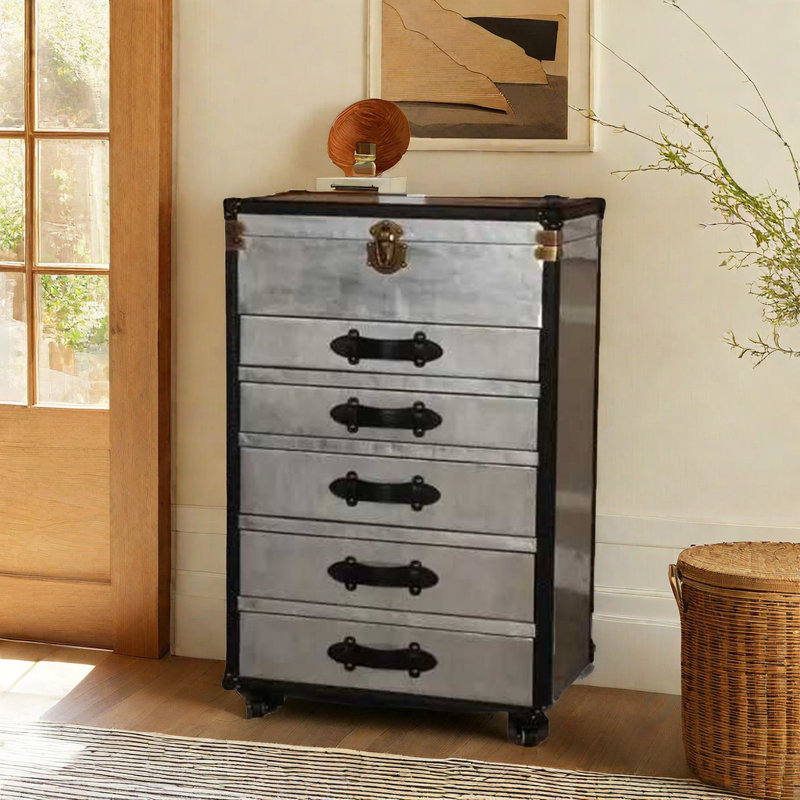 Armoire en aluminium de style industriel rétro