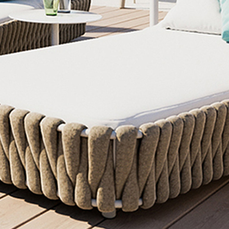 Resort-Style Outdoor Lounger Outdoor Chaise Lounge Set