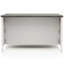 5 comptoirs de style transitionnel, tabourets gris foncé, table, pieds inclinés, tablettes de rangement ouvertes
