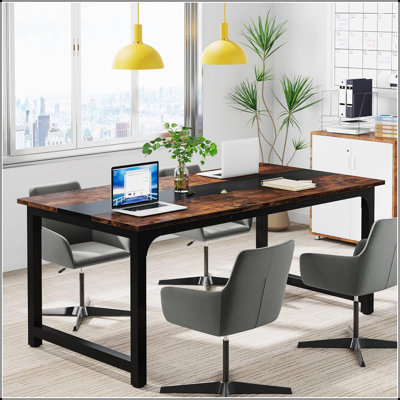 Grand bureau d'ordinateur moderne de 63 pouces pour bureau à domicile avec structure en acier robuste, bureau spacieux et pieds réglables
