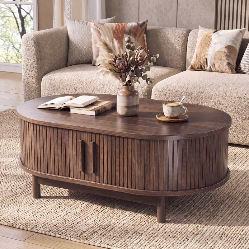 Table basse Mid-Century moderne cannelée en noyer de 39,4 po avec rangement et poignées en laiton, Noyer
