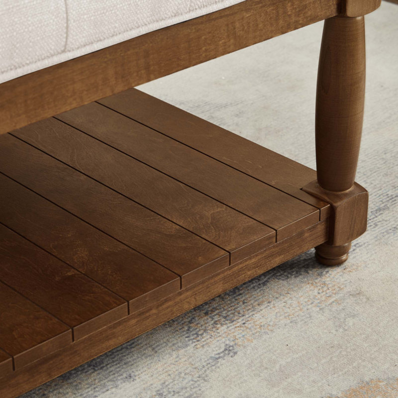 Grande table basse carrée avec repose-pieds en lin capitonné et grand repose-pieds avec tablette en bois massif ivoire