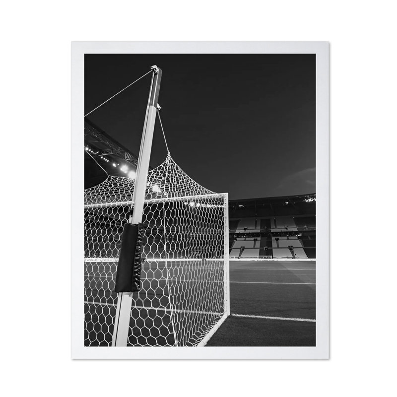 Terrain de soccer, Poster, White Framed, 08"H x 10"W