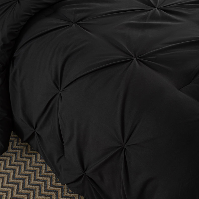 Vintage Polyester Geometric Shapes Comforter Set, Queen Comforter + 2 Standard Shams, Black