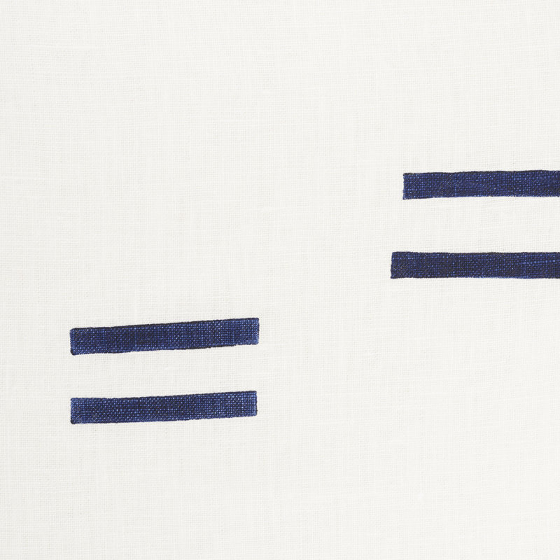 Tissu Oaxaca Schumacher x Caroline Z Hurley, Bleu marine sur blanc