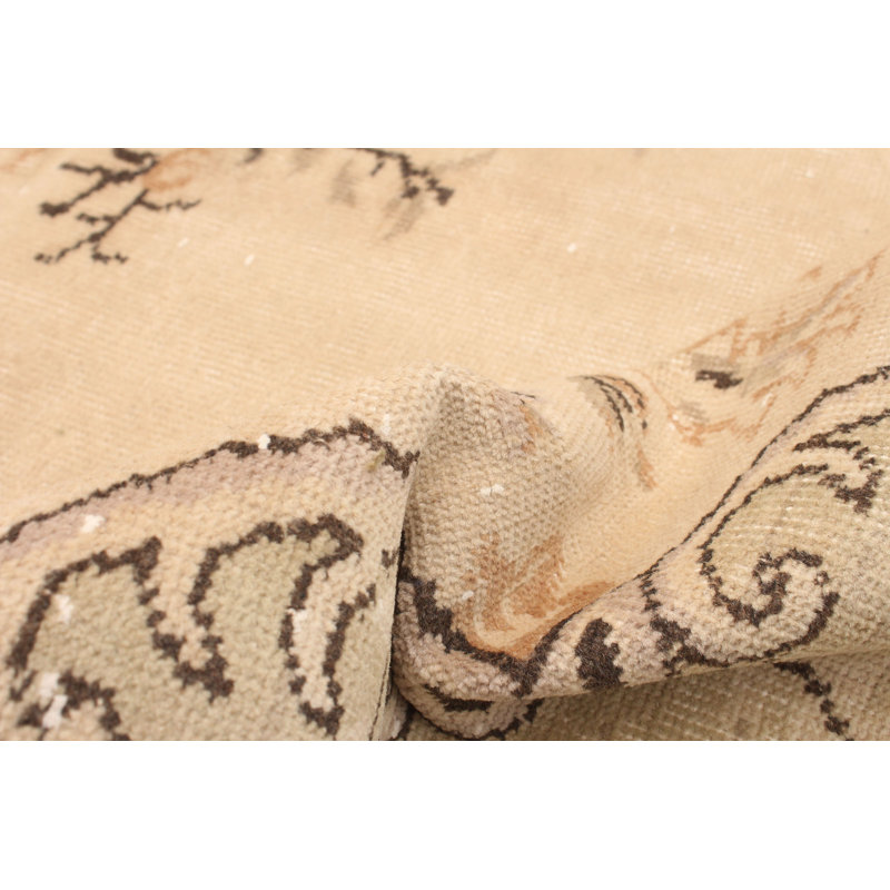 Tapis ivoire Antalya Vintage 6 pi 7 po x 10 pi 4 po