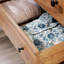 Commode avec tiroirs et deux tablettes ouvertes-2125616028