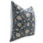 Housse de coussin en coton à motif bloc Fab Fabine - Aradhna-795120439-795120437