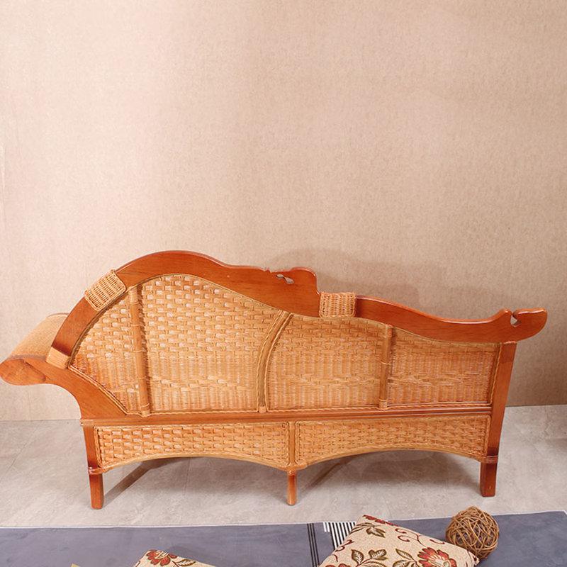 Chaises longues d'intérieur moderne en rotin moderne, Face à la droite