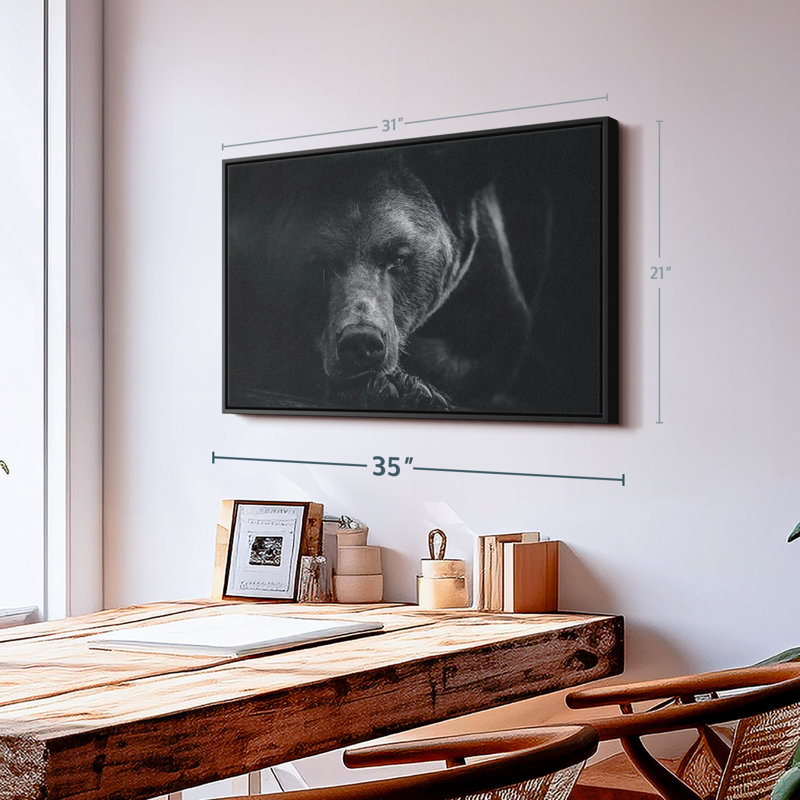 Impression sur toile monochrome avec ours brun, H 21 po x l 31 po