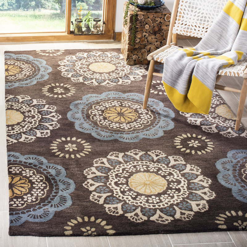 Kouerga Hand Tufted Wool/Cotton Floral Rug in Beige/Brown/Blue, Rectangle 4' x 6'