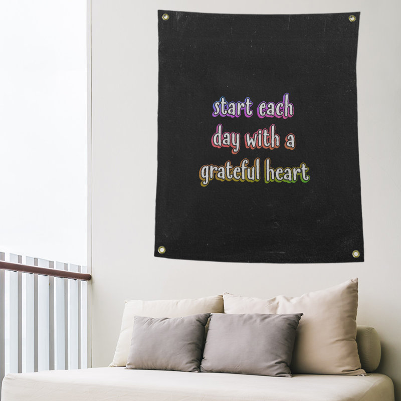 Tapisserie tableau noir en polyester de citation gratitude, H 36 po x l 26 po, Arc-en-ciel