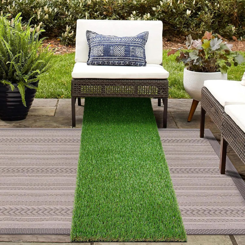 Tapis pour pelouse artificielle réaliste intérieur / extérieur avec trous de drainage, velours épais personnalisable pour arrière-cours, tapis de patio