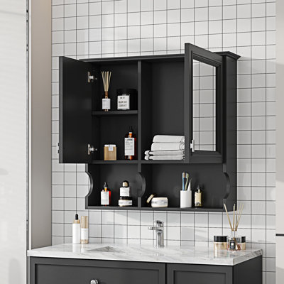 Armoire à pharmacie de salle de bain avec miroir et tablettes ouvertes