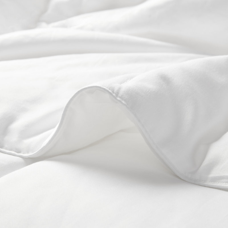 Year Round Warmth 300 Thread Count Cotton Sateen Down Alternative 3M Thinsulate Comforter, Full / Queen