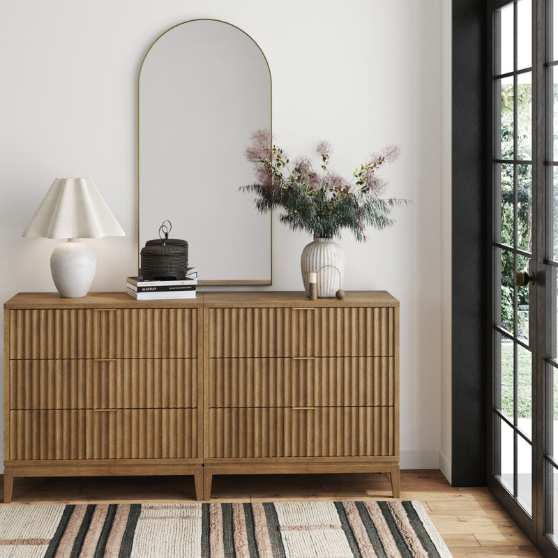 Commode 3 tiroirs cannelée en bois massif