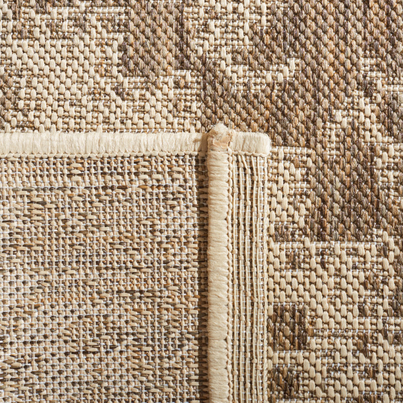 Tapis oriental beige / crème Danya, Rectangle 6 pi 7 po x 9 pi 2 po