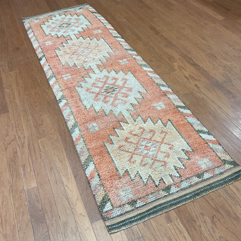 Tapis de couloir Oushak fait à la main Bungalow Rose