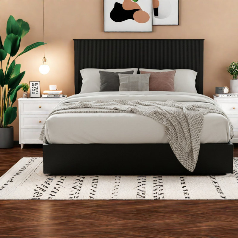 Très grand lit durable, structure en bois massif, mobilier de chambre noir moderne