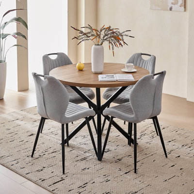 Ensemble table et chaises rondes de 99 cm (39 po) pour 4 personnes, style moderne du milieu du siècle, brun, avec 4 chaises grises rembourrées, idéal pour les petits espaces.
