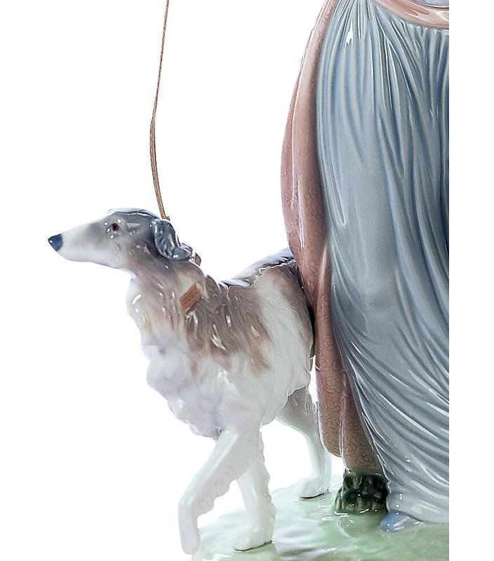 Figurine élégante femme Promenade