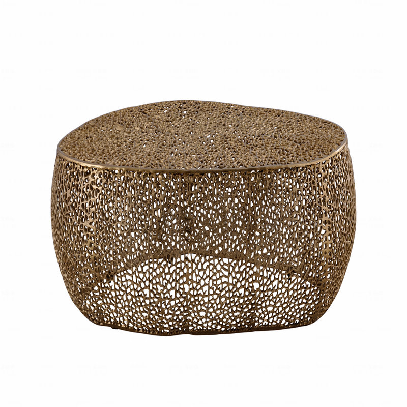 Table basse ovale dorée