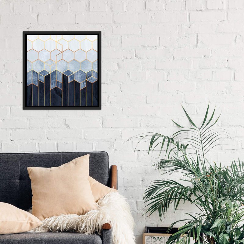 « doux blue hexagones » par elisabeth fredriksson-print, H 26 po x l 26 po x P 1,5 po, Toile avec cadre noir patiné