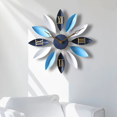 Leaf-Shaped Novelty Large Silent Metal Wall Clock